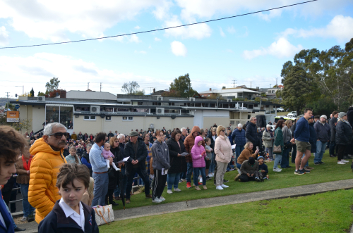 anzac_day_2024_main_service_part_of_the_crowd_ex_peter_dane